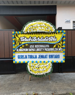 Papan Bunga Duka di Mekartanjung